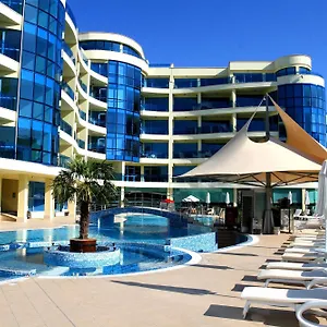 Marina Club Aparthotel